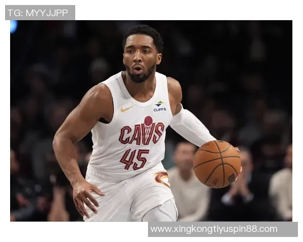 米切尔状态低迷半场仅得5分球队陷入困境需寻求突破